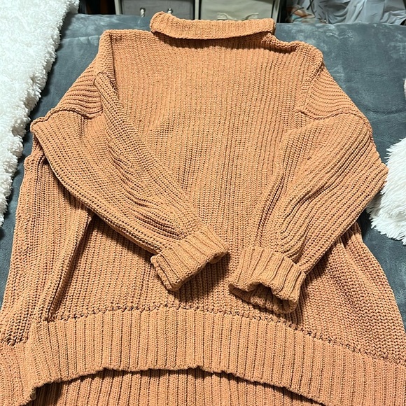 Orange aerie turtleneck - Picture 1 of 2